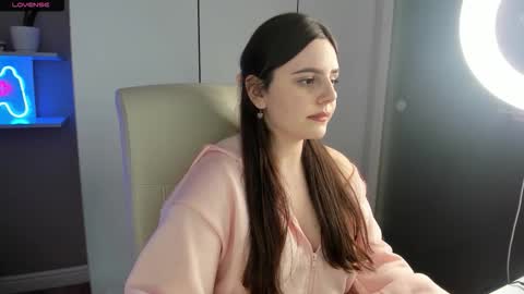 Snapshot of lia_lil chatting on September 29, 2025, 2:00 pm Lia online show from September 29, 2025, 2:00 pm