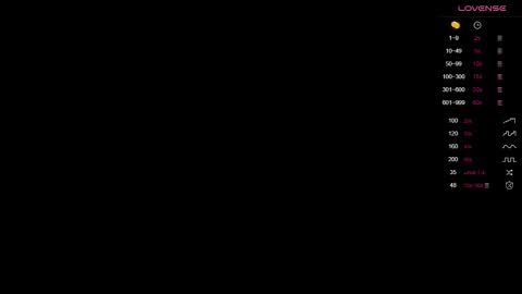 Snapshot of lia_lil chatting on October 31, 2025, 7:53 am Lia online show from October 31, 2025, 7:53 am