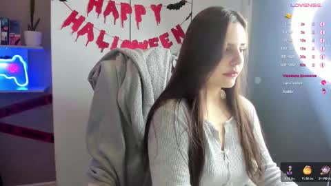 Snapshot of lia_lil chatting on November 3, 2025, 2:29 pm Lia online show from November 3, 2025, 2:29 pm