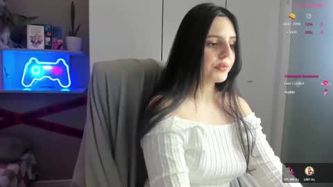 Snapshot of lia_lil chatting on November 9, 2025, 2:37 pm Lia online show from November 9, 2025, 2:37 pm