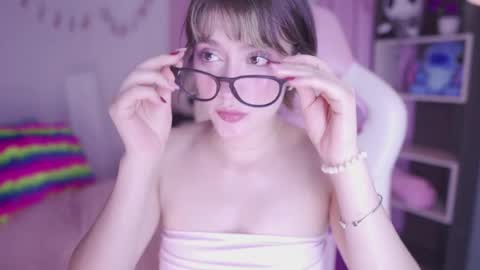 Snapshot of lia_mackenzie chatting on May 6, 2026, 3:02 am liaa online show from May 6, 2026, 3:02 am
