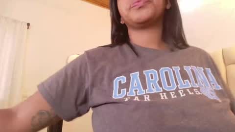 lia_mariana online show from September 15, 2025, 5:46 pm