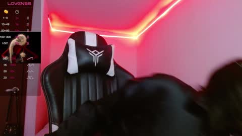 lia spicy   ig online show from December 31, 2024, 2:03 pm