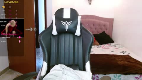 lia spicy   ig online show from January 30, 2025, 2:25 pm