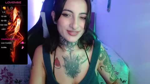 lia spicy   ig online show from September 19, 2025, 4:07 pm