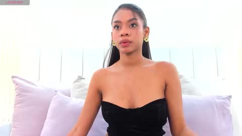 Lia Pascal  online show from November 19, 2025, 11:21 am