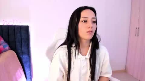 Little Queen Lia  online show from January 6, 2025, 7:02 pm