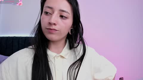 Little Queen Lia  online show from February 7, 2025, 8:53 pm