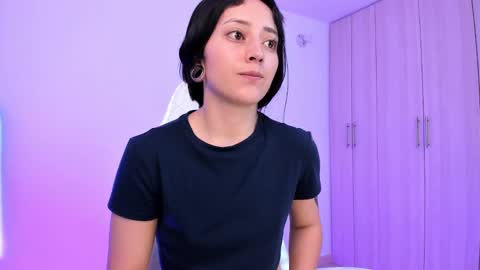 Little Queen Lia  online show from February 25, 2025, 11:11 pm