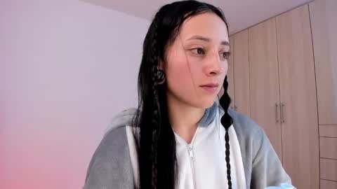 Little Queen Lia  online show from March 5, 2025, 1:42 am