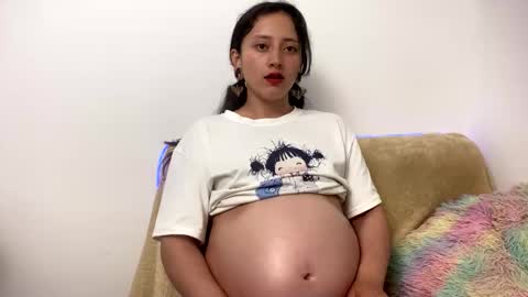 Little Queen Lia  online show from May 7, 2026, 1:55 am