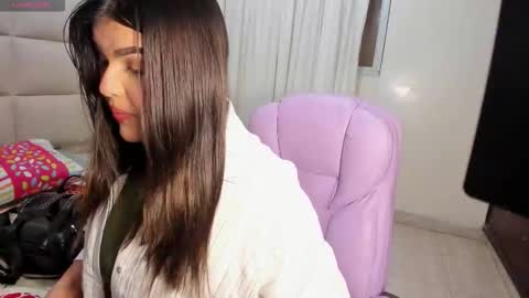 Lia online show from March 16, 2026, 6:56 pm