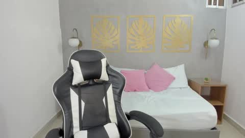 Lia  online show from February 11, 2025, 8:48 am