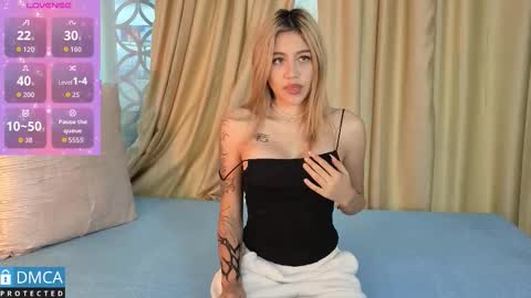 lia summer1 online show from October 8, 2025, 6:27 pm