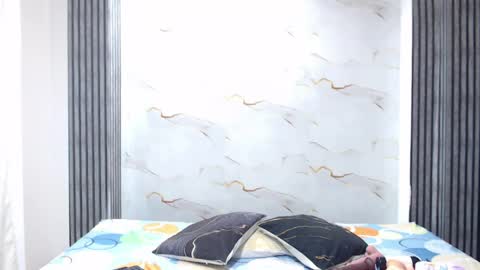 liaa_cams online show from May 25, 2026, 2:50 am