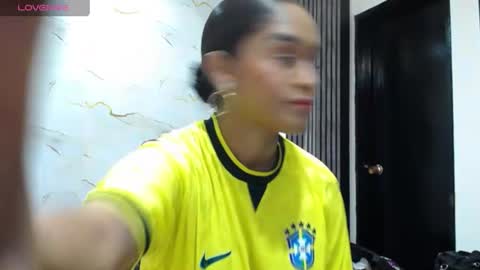 liaa_cams online show from June 25, 2026, 2:55 am