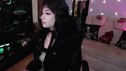 Liaa  online show from December 14, 2025, 1:00 am