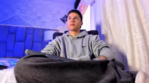 Liam Smith online show from October 10, 2025, 12:26 pm