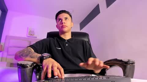 Liam Smith online show from October 13, 2025, 12:05 pm