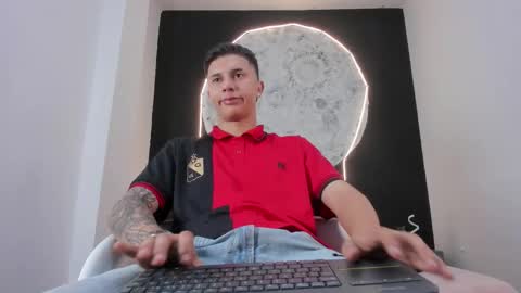 Liam Smith online show from October 18, 2025, 12:17 pm