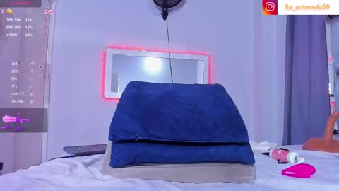 Antonela online show from February 20, 2025, 5:29 pm