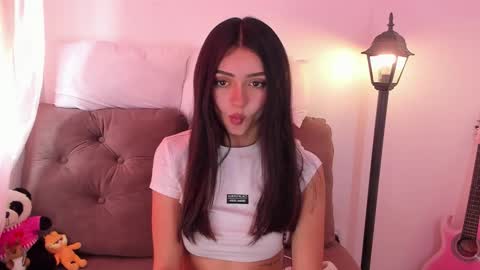 Lia 3 online show from February 13, 2026, 5:20 pm