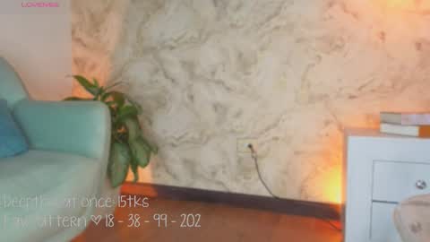 Lia Cox online show from October 22, 2025, 3:07 am