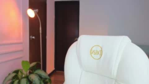 Lia Cox online show from November 14, 2025, 3:16 am