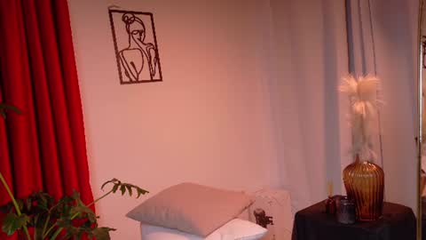 Snapshot of liafox_b chatting on June 27, 2026, 3:44 am LiaFox b online show from June 27, 2026, 3:44 am