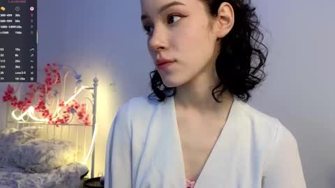 Lia  online show from October 1, 2025, 8:42 am