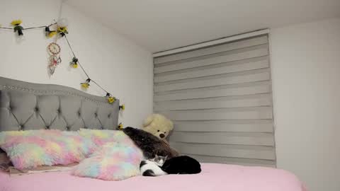 Lia  online show from March 10, 2025, 11:27 pm