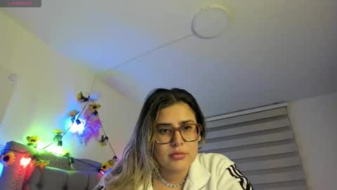 Lia  online show from February 16, 2026, 4:30 am