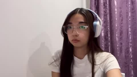 liaisonx_rosa online show from November 24, 2025, 12:16 pm