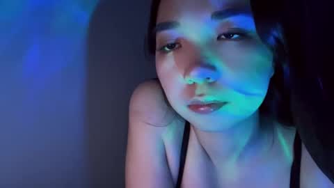 liaisonx_rosa online show from December 1, 2025, 11:37 am