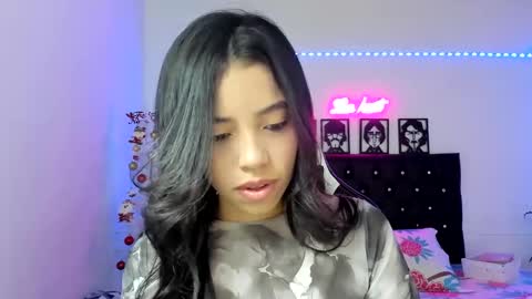 Snapshot of liakent24 chatting on December 29, 2024, 1:34 am Lia Kent online show from December 29, 2024, 1:34 am