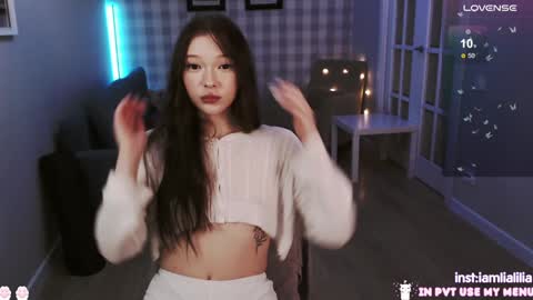 lialilia online show from January 29, 2025, 8:08 am