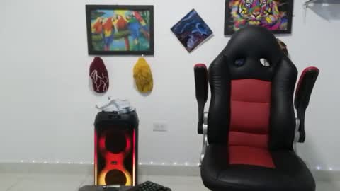 Andres online show from December 2, 2025, 9:10 pm