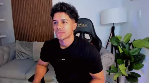 Liam Collins online show from September 25, 2025, 11:58 am