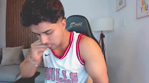 Liam Collins online show from October 28, 2025, 11:36 am