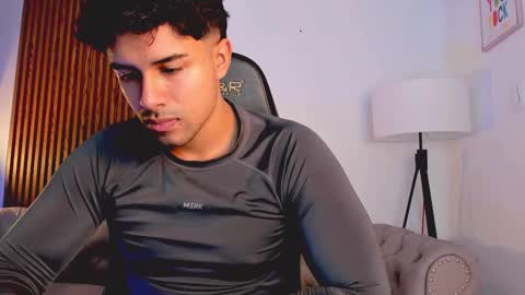 Liam Collins online show from November 3, 2025, 11:44 am