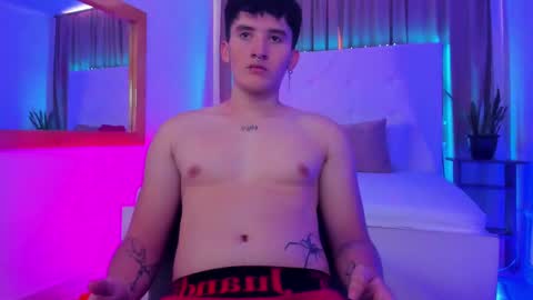 liam_conorr online show from December 13, 2024, 2:16 pm