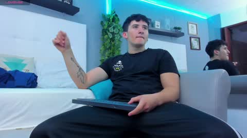 liam_conorr online show from January 20, 2025, 12:18 pm
