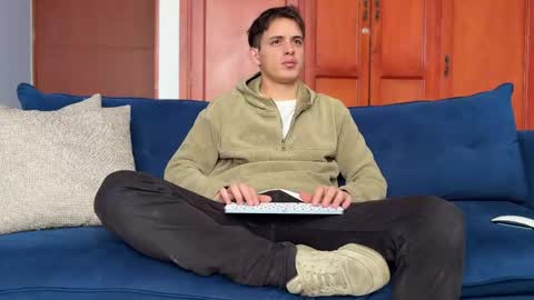 Liam online show from April 18, 2026, 3:05 pm