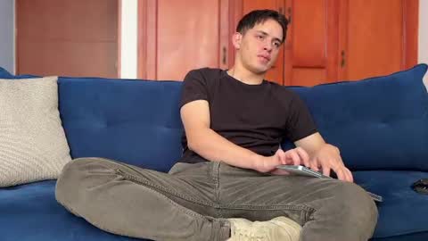 Snapshot of liam_enzho chatting on July 25, 2026, 4:26 pm Liam online show from July 25, 2026, 4:26 pm