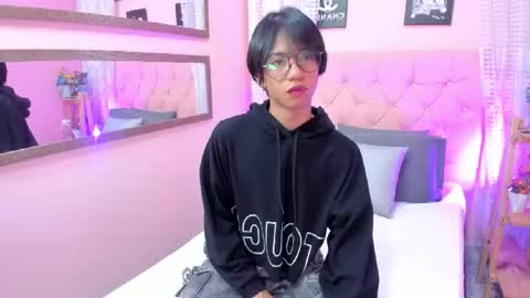 Liam online show from September 16, 2025, 3:40 am