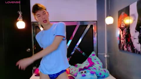 liam_green1 online show from March 5, 2026, 8:16 pm