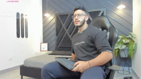 LIAM KLEIN online show from October 1, 2025, 11:16 am