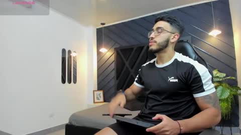 LIAM KLEIN online show from October 21, 2025, 11:11 am