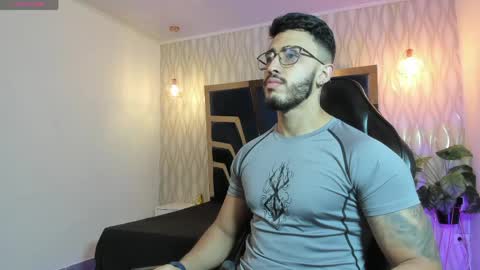 LIAM KLEIN online show from April 20, 2026, 11:24 am