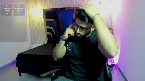 LIAM KLEIN online show from April 22, 2026, 11:12 am